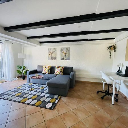 Aday - Central Charming Apartment With Terrace 올보르 외부 사진