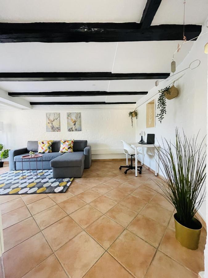 Aday - Central Charming Apartment With Terrace 올보르 외부 사진