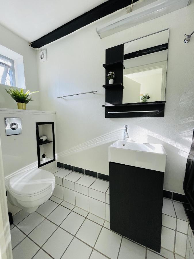 Aday - Central Charming Apartment With Terrace 올보르 외부 사진